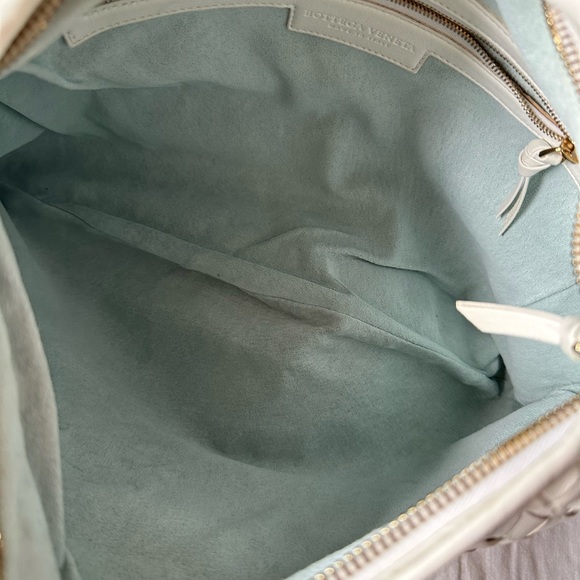 Vintage Bottega Veneta Medium White Intrecciato Hobo - Picture 4 of 16